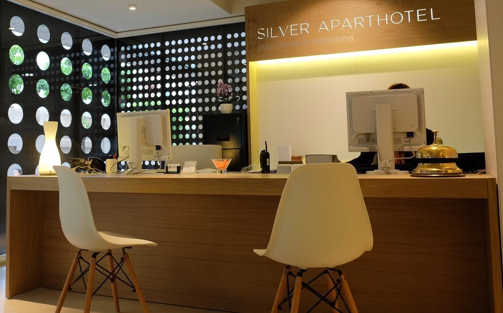 Aparthotel Silver Барселона Интерьер фото